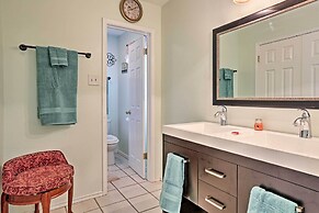 2 Mi to Lake Mcqueeny: Gem w/ Covered Patio