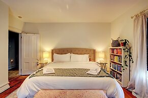 Walk to Downtown: Pet-friendly Millerton Home!