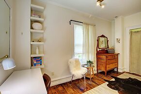 Walk to Downtown: Pet-friendly Millerton Home!