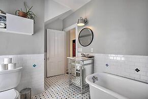 Walk to Downtown: Pet-friendly Millerton Home!