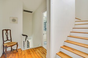 Walk to Downtown: Pet-friendly Millerton Home!