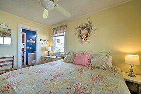 Peaceful 'cottage By The Sea' Oceanfront Home!