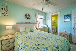 Peaceful 'cottage By The Sea' Oceanfront Home!