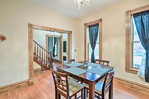 < 1 Mi to Downtown: Historic Dubuque Gem!