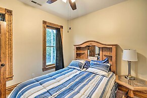 < 1 Mi to Downtown: Historic Dubuque Gem!