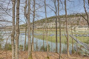 Lake Cumberland Resort Condo w/ Direct Lake Access