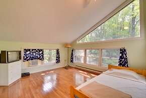 Secluded Stroudsburg Home - 5 Mi to Ski Resort