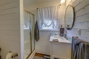 Cozy Country Getaway in Grantsboro Near Beaches!