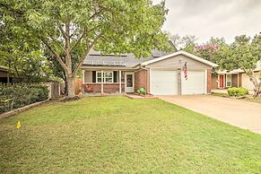 Fort Worth Retreat w/ Fenced Yard & Fire Pit!