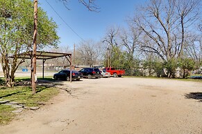 Schertz Vacation Rental: 20 Mi to San Antonio