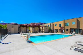 Luxury Moab Vacation Rental w/ Pool Access!