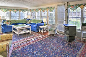 Historic Grape Arbor House < 2 Blocks to Main St