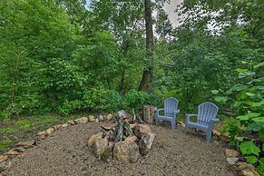 Hand-crafted Creekside Treehouse With Grill!