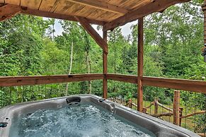 Hand-crafted Creekside Treehouse With Grill!