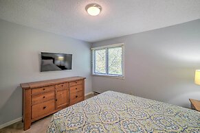 Lovely Condo w/ Deck, 1 Mi to Wintergreen Resort!