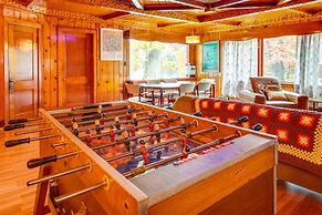 Retro Rhinelander Lake Retreat w/ Fire Pit!