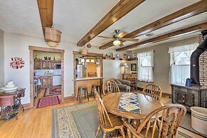 Quaint & Family-friendly Watertown Farmhouse!