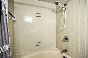 Quiet Pinehurst Condo With Patio on Golf Course!