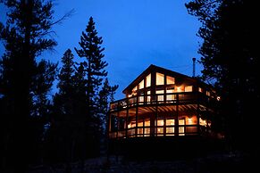 Fairplay House w/ Deck & Panoramic Nature Views!