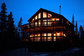 Fairplay House w/ Deck & Panoramic Nature Views!