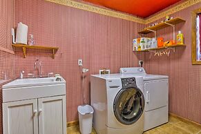 Fairplay House w/ Deck & Panoramic Nature Views!