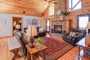 Deck, Gas Grill + Mtn Views: Sparta Cabin Stay!