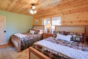 Deck, Gas Grill + Mtn Views: Sparta Cabin Stay!