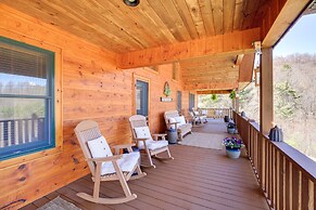 Deck, Gas Grill + Mtn Views: Sparta Cabin Stay!