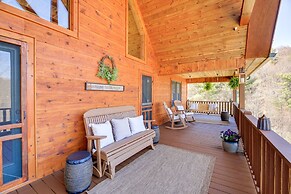 Deck, Gas Grill + Mtn Views: Sparta Cabin Stay!