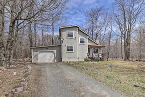 < 2 Mi to Dresser Lake: Home w/ Pool Access!