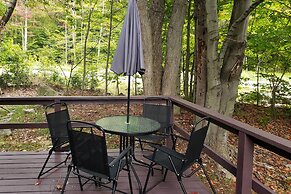 < 2 Mi to Dresser Lake: Home w/ Pool Access!