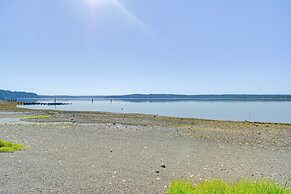 Relax on a Private Beach: Shelton Getaway!