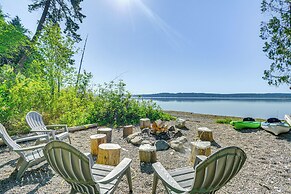 Relax on a Private Beach: Shelton Getaway!