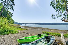 Relax on a Private Beach: Shelton Getaway!