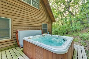 Peaceful Russellville Cabin Close to Lakes!