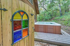 Peaceful Russellville Cabin Close to Lakes!