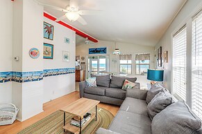 Oceanfront Gem w/ Rooftop Deck: Steps to Sand