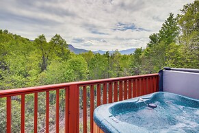 Quiet Gatlinburg Cabin w/ Lookout Decks & Hot Tub!
