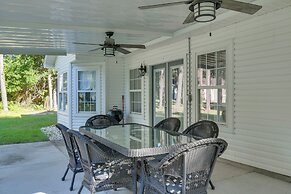 Peaceful Fairhope Cottage w/ Covered Patio!