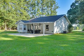 Peaceful Fairhope Cottage w/ Covered Patio!