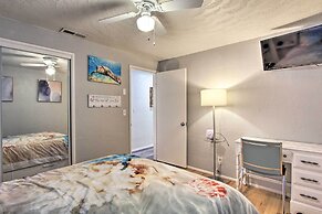 Hot Tub & Theater Room: Tropical Springfield Home