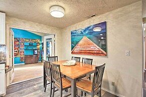 Hot Tub & Theater Room: Tropical Springfield Home