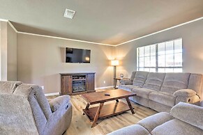 Quiet Haven w/ Hot Tub, 4 Mi to Canyon Lake!