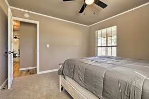 Quiet Haven w/ Hot Tub, 4 Mi to Canyon Lake!
