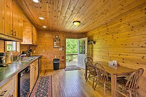 Secluded Lenoir Cabin: 4 Mi to Dtwn Blowing Rock