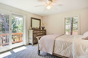 Spacious Mears House -steps From Lake Michigan!