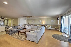 Spacious Wildwood Townhome w/ Covered Balcony