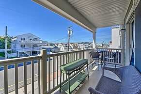 Spacious Wildwood Townhome w/ Covered Balcony