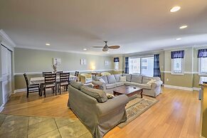 Spacious Wildwood Townhome w/ Covered Balcony