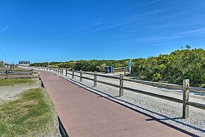Spacious Wildwood Townhome w/ Covered Balcony